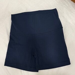 Aritzia biker shorts